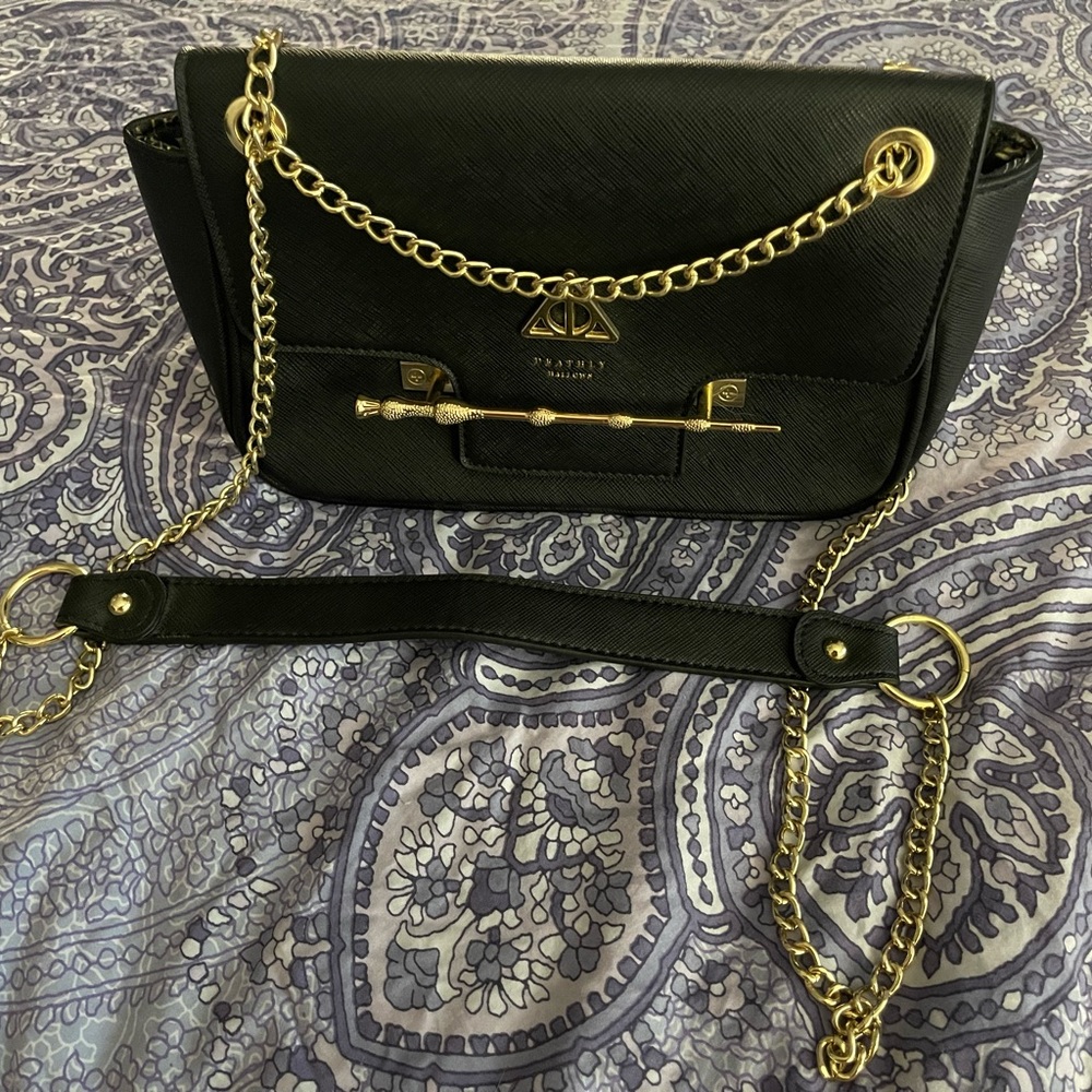 Loungefly Crossbody Bag Harry Potter Hogwarts Deathly Hollows NWOT